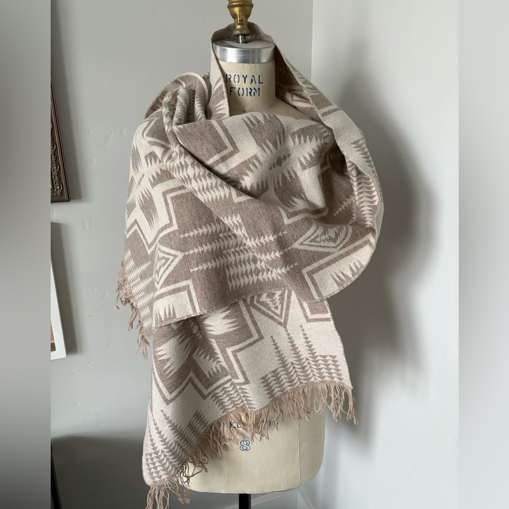 Pendleton cream scarf
